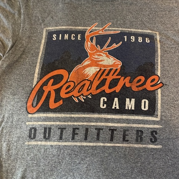 Real Tree T-shirt Lot. Size Medium. - Picture 3 of 9